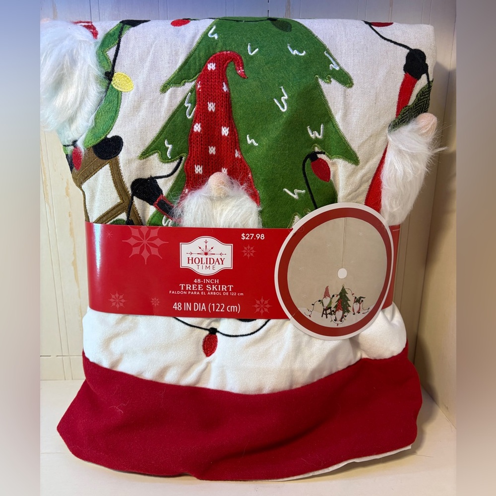 Holiday time 48 inch gnome tree skirt. - Picture 1 of 2
